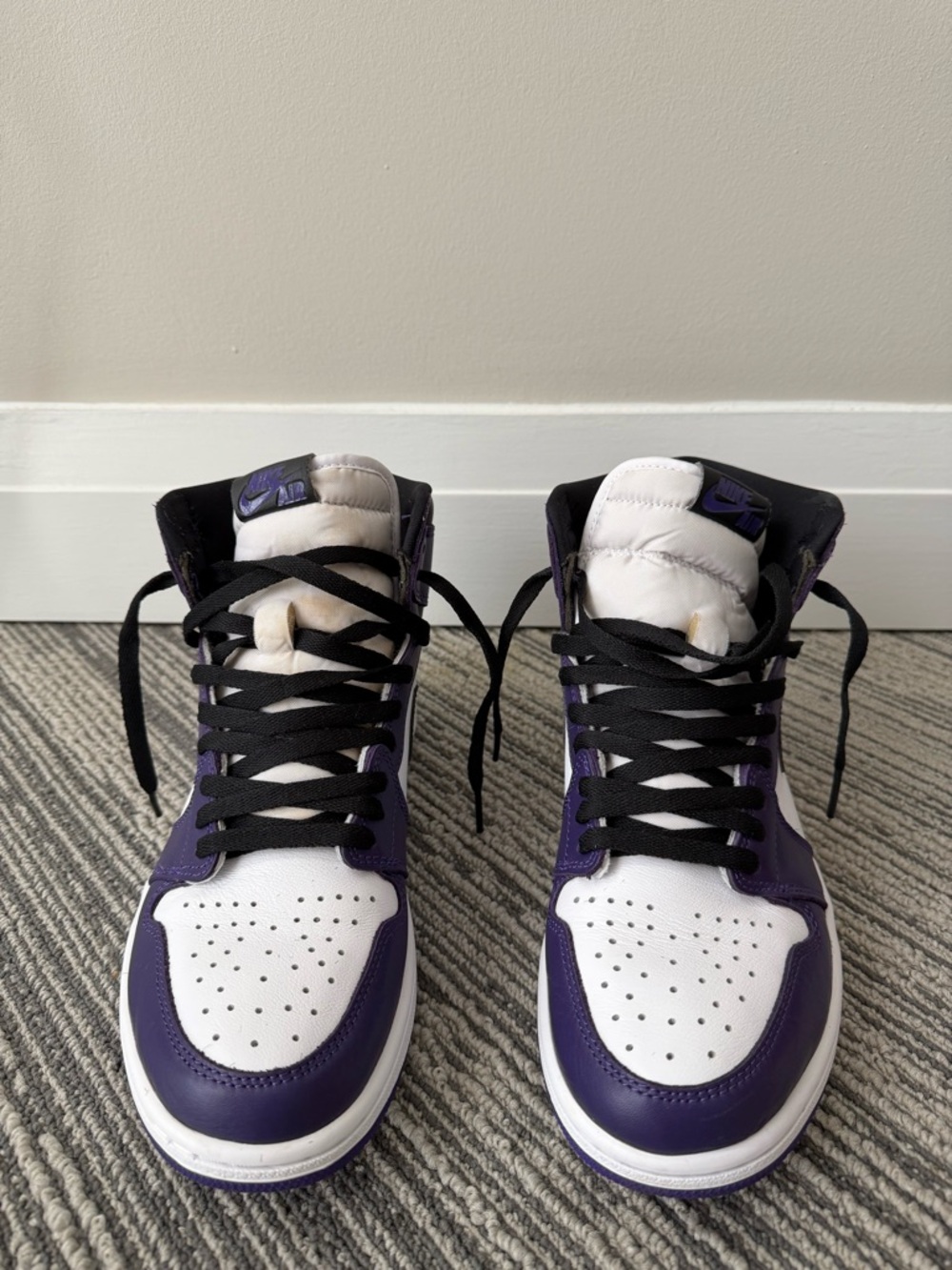 Jordan 1s High - Court Purple